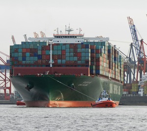 Containerriese: Steuert kleine Häfen kaum noch an (Foto: URSfoto, pixelio.de)