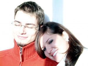 Paare: Gleichberechtigung verbessert Beziehung (Foto: pixelio.de, K. Gastmann)