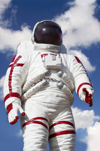 Astronaut: kann über 3D-Druck Linsen herstellen (Foto: pixelio.de/Foto Hiero) Astronaut: kann über 3D-Druck Linsen herstellen (Foto: pixelio.de/Foto Hiero)