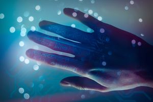 Hand: Tastsinn wird durch Prothese hergestellt (Foto: darpa.mil)