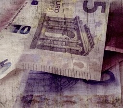 Geldscheine: Banken vergeben leichter Kredite (Foto: pixelio.de, Bigeasy Shoots)