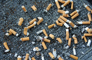 Zigaretten: Rauchen ist in China ein Volkssport (Foto: pixelio.de/lichtkunst.73)