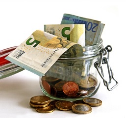 Gespartes Geld: Fonds nicht automatisch besser (Foto: pixelio.de, birgitH)