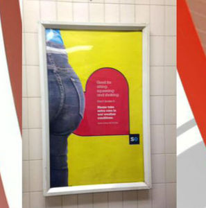 Warnhinweis: Plakat offenbar zu anstößig für London (Foto: twitter.com) Warnhinweis: Plakat offenbar zu anstößig für London (Foto: twitter.com)