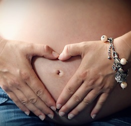 Bauch: Diabetes hat Folgen (Foto: pixelio.de, www.helenesouza.com)