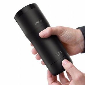 Ember-Trinkbecher: Aktuelle Temperatur 137 Fahrenheit (Foto: embertech.com) Ember-Trinkbecher: Aktuelle Temperatur 137 Fahrenheit (Foto: embertech.com)