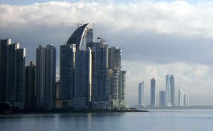 Skyline: Der ''Trump Ocean Club'' in Panama City (Foto: flickr.com/Bruce Dailey)