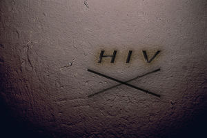HIV: keine Übertragung durch Niesen (Foto: pixelio.de/Kai Stachowiak)