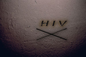HIV: keine Übertragung durch Niesen (Foto: pixelio.de/Kai Stachowiak)