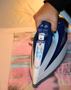 Bügeleisen: Homyn vermittelt Hilfskräfte (Foto: pixelio.de, Rike)