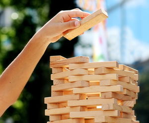 Turm: Wissen nutzt bei Karriereplanung (Foto: pixelio.de, www.helenesouza.com) Turm: Wissen nutzt bei Karriereplanung (Foto: pixelio.de, www.helenesouza.com)