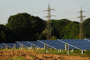 Solarzellen: Anwendungsgebiet photonischen Sinterns (Foto: pixelio.de/H.D. Volz)