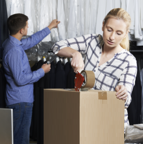 Fertigmachen für den Versand: unverkäufliche Artikel (Foto: hopstok.com)