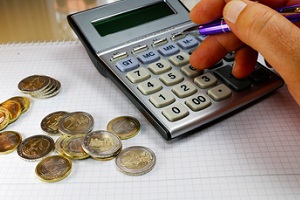 Taschenrechner: MINT-Skills lohnen nur bei Banken (Foto: I-vista, pixelio.de)