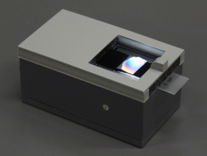 Prototyp des neuen Kreuzpolarisationsgeräts (Foto: ethz.ch, Jijo Vallooran)