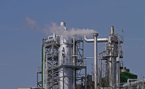 Raffinerie: Importieren vermehrt Öl aus Europa (Foto: pixelio.de/Westendarp) Raffinerie: Importieren vermehrt Öl aus Europa (Foto: pixelio.de/Westendarp)