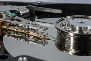 Festplatte: Neuer Magnet erhöht Leistung massiv (Foto: pixelio.de/Bernd Kasper)