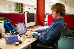 Büro-Job: birgt Risiken für Gesundheit (Foto: flickr/Thomas Heylen)