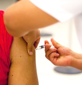 Spritze: Influenza-Fälle nehmen deutlich zu (Foto: helmholtz-hzi.de)