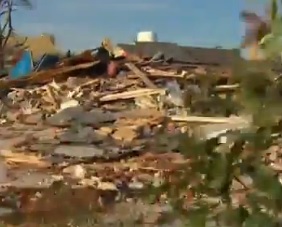 Ort der Verwüstung: Haus aus Versehen abgerissen (Foto: youtube.com, Screenshot)