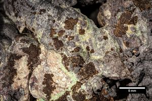 Stein mit Kupfer: begehrt, aber unterbewertet (Foto: pixelio.de/wikipedia)