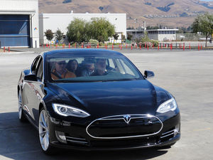 Tesla: kann zu Unvorsichtigkeit verleiten (Foto: flickr.com, Stephen Pace)
