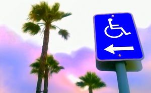 Behinderten-Parkplatz: Portal weiß wichtigen Rat (Foto: Flickr.com/Keoni Cabral)