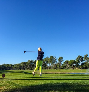 Golfen: Sportliche Aktivität im Alter positiv (Foto: pixelio.de, Rainer Sturm)