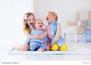 Glückliche Kinder (© famveldman/fotolia.com)