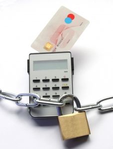 Bankkarte: Betrüger können Daten scannen (Foto: pixelio.de/Thorben Wengert)