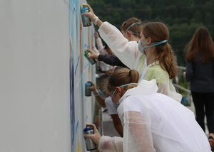 Spray-Aktion während des Mitarbeiterfestes in Mulfingen (Foto: ebm-papst)