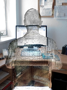 Gläserner User: Das ist scheinbar völlig normal (Foto: Bernd Kasper, pixelio.de)