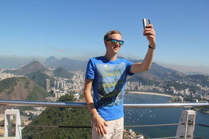Selfies: Im Urlaub nicht harmlos (Foto: pixelio.de, Astrid Götze-Happe)