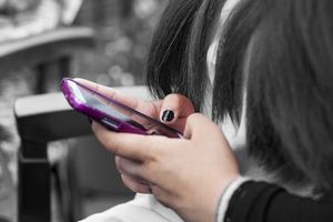 Smartphone: Gamer nicht genervt von Werbung (Foto: pixelio.de/Erwin Lorenzen)