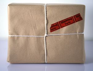 Paket: Allzu oft geht es zurück an den Absender (Foto: pixelio.de/Rainer Sturm)