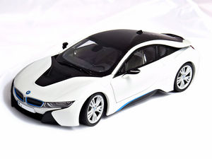 Flotter Schlitten: Optik ist kein Erfolgsrezept (Foto: Uwe Wagschal/pixelio.de)