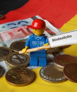 Mindestlohn: IAB hat Folgen untersucht (Foto: pixelio.de, Rainer Aschenbrenner)