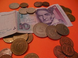 D-Mark: Altes deutsches Geld ist immer noch viel wert (Foto: pixelio.de/Denise)