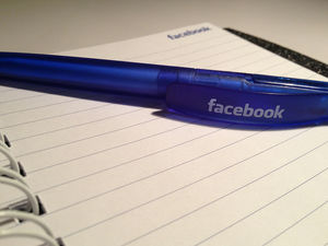 Facebook: Analog war gestern, Zukunft ist mobil (Foto:flickr.com/Sarah Marshall)
