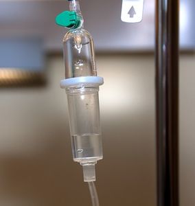 Tropf: Neuer Ansatz mit bestehenden Medikamenten (Foto: pixelio.de, NicoLeHe) Tropf: Neuer Ansatz mit bestehenden Medikamenten (Foto: pixelio.de, NicoLeHe)