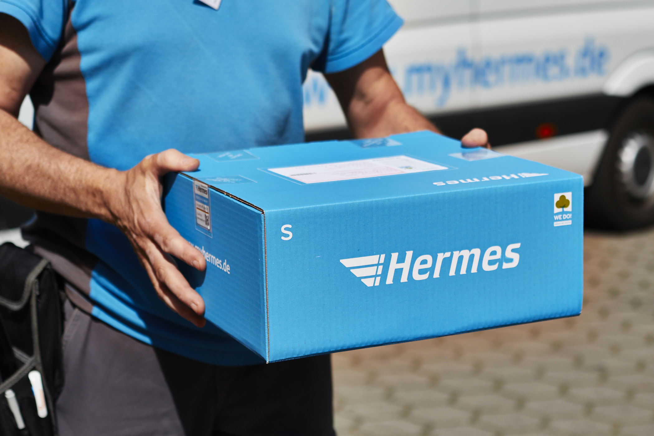 Paket abholen lassen FulfillmentAnbieter bringt ExtraService für die Rücksendung