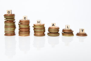 Gehalt: Abstriche aufgrund von Skandalen (Foto: pixelio.de/Tim Reckmann)