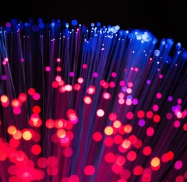 Glasfaser: Noch mehr Daten übertragbar (Foto: pixelio.de, Andreas Sulz)