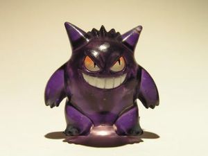 Pokémon-Figur: Spieler zocken auch beim Fahren (Fotos: Jürgen Acker/pixelio.de)