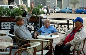 Senioren: genießen Ruhestand oft alleine (Foto: pixelio.de/Paul-Georg Meister) Senioren: genießen Ruhestand oft alleine (Foto: pixelio.de/Paul-Georg Meister)