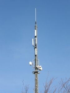 Mobilfunkmast: 5G steht in den Startlöchern (Foto: pixelio.de, Klaus Stricker)