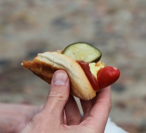 Hotdog: Fastfood-Kette darf Namen nicht führen (Foto: pixelio.de, gerwitt)
