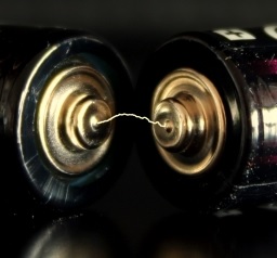 Batterien: Forscher machen Nutzung wirtschaftlicher (Foto: pixelio.de, F.H.M.)