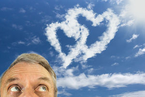 Gedanken: Erinnern an enge Bindungen hilft (Foto: Bernd Kasper/pixelio.de)