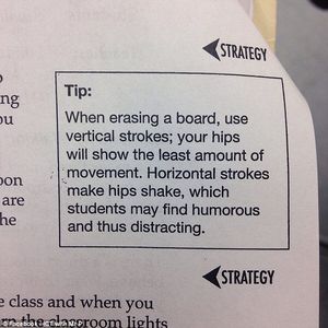 Skurriler Ratschlag: Lehrer sollen vertikal wischen (Foto: twitter.com/thepoke)